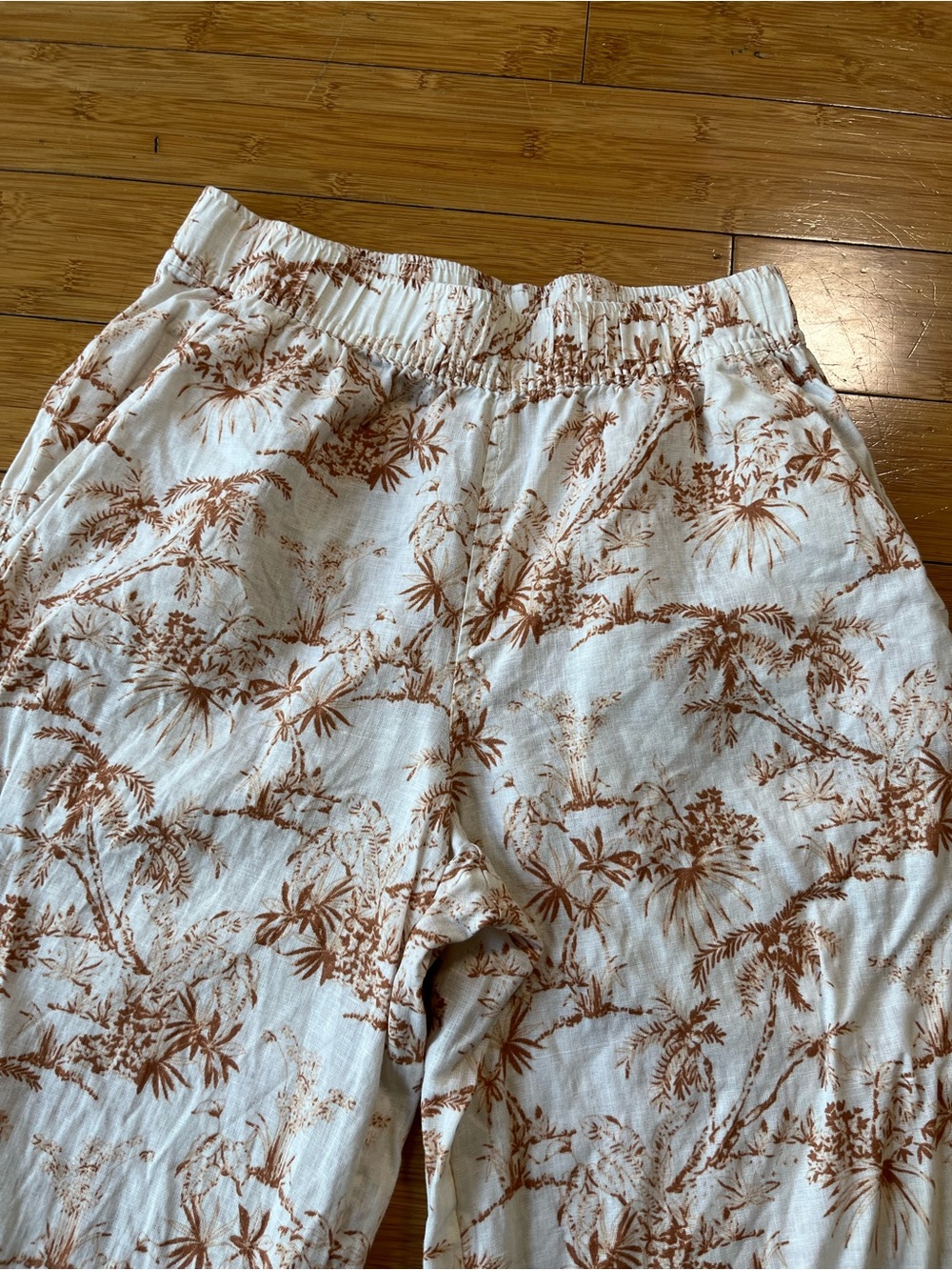 C&C California Cream 100% Linen Wide Leg Pants with Brown Floral Print - Picture 2 of 10